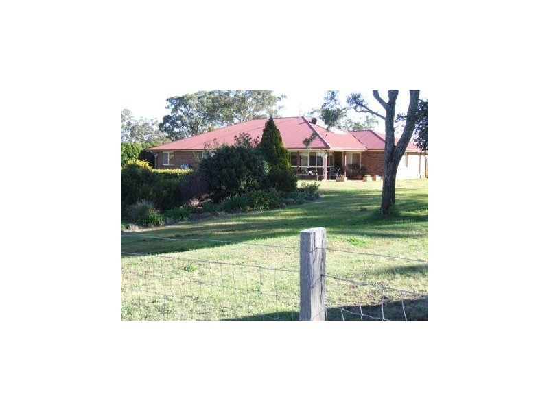 4 Cotswold Close, Cotswold Hills QLD 4350