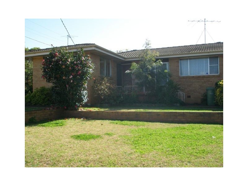 39 Debra Street, Centenary Heights QLD 4350