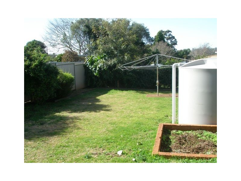 39 Debra Street, Centenary Heights QLD 4350