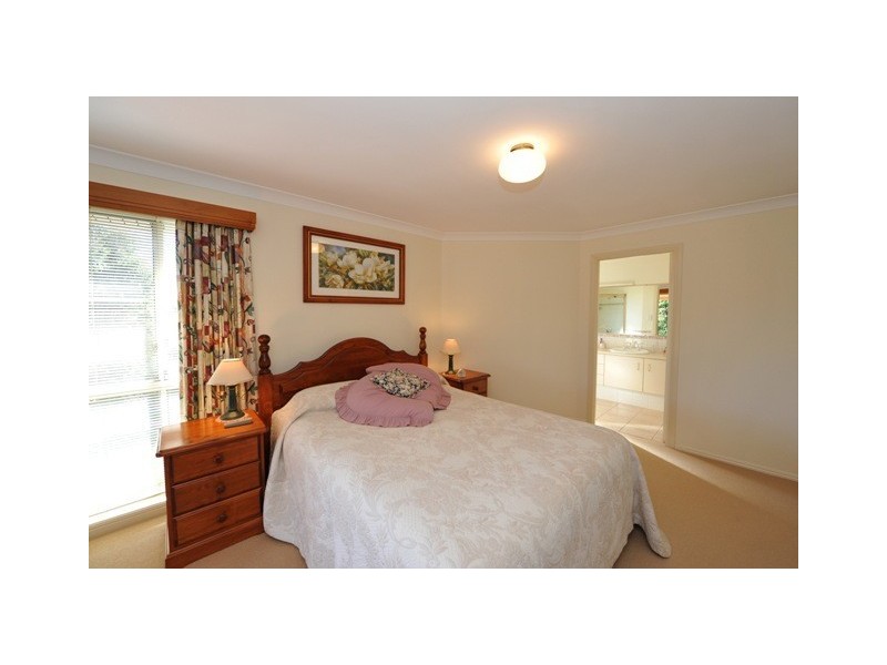 6 Derry Place, Hodgson Vale QLD 4352