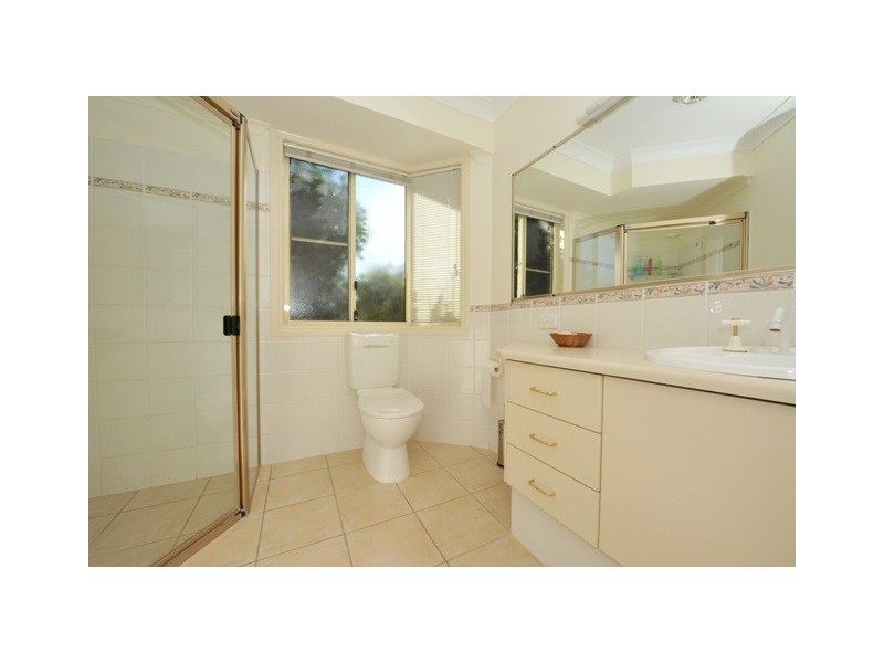 6 Derry Place, Hodgson Vale QLD 4352