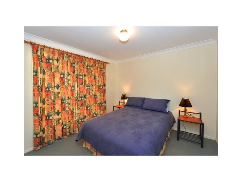 6 Derry Place, Hodgson Vale QLD 4352