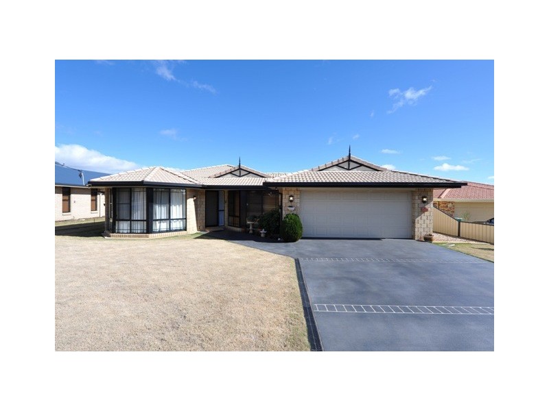 18 Sinclair Street, Wyreema QLD 4352