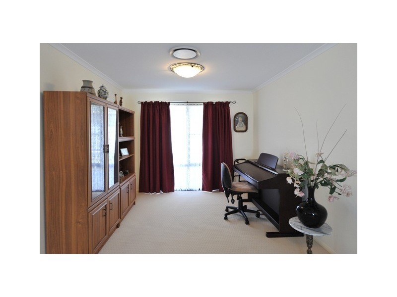 18 Sinclair Street, Wyreema QLD 4352