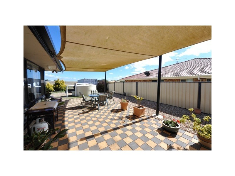 18 Sinclair Street, Wyreema QLD 4352