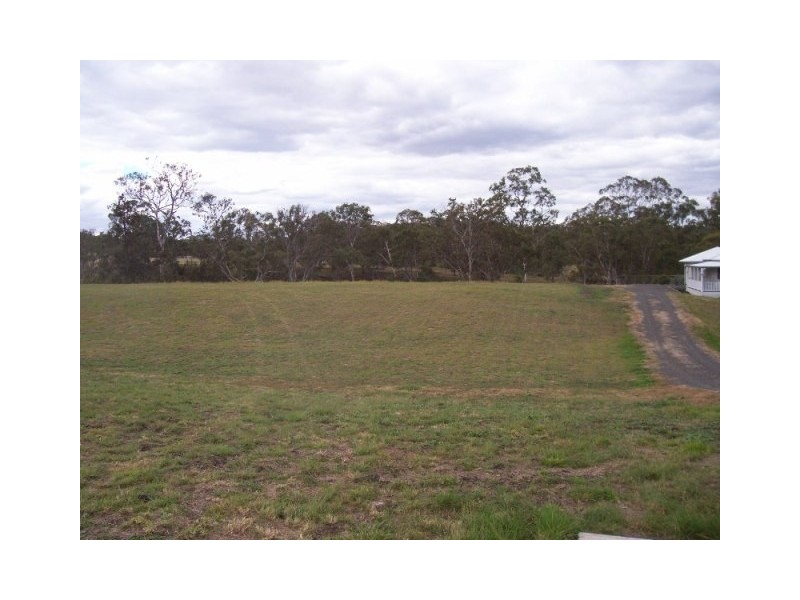 26 Pendoma Drive, Hodgson Vale QLD 4352