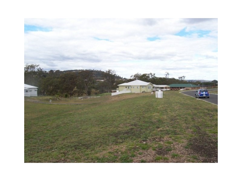 26 Pendoma Drive, Hodgson Vale QLD 4352