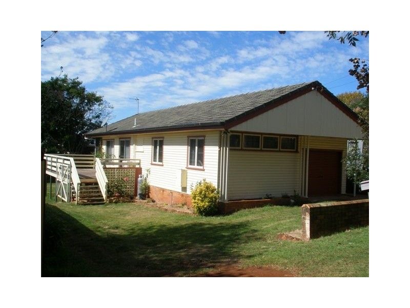 14 MacArthur Street, South Toowoomba QLD 4350