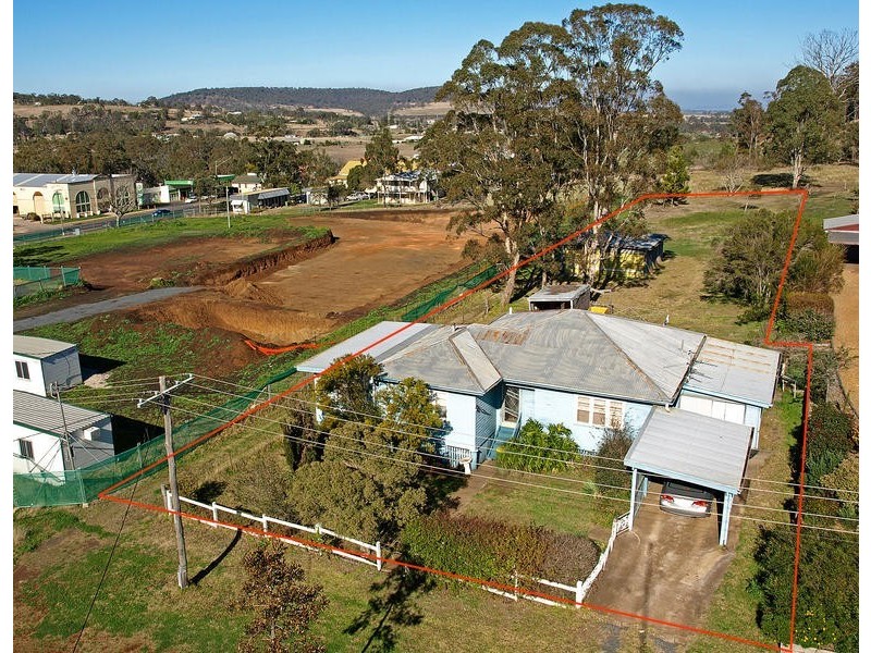 8 Colvin Street, Drayton QLD 4350