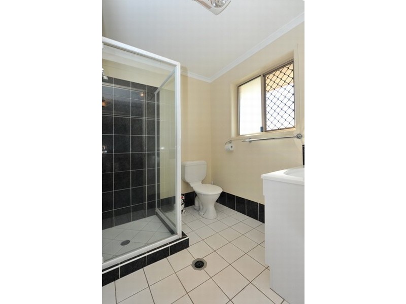 2 Sinclair Street, Wyreema QLD 4352