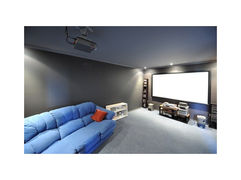 2 Sinclair Street, Wyreema QLD 4352