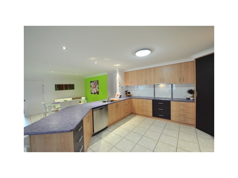 16 Pearl Court, Rangeville QLD 4350
