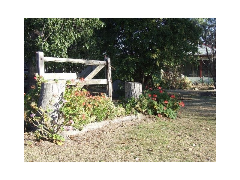 372 Felton-Clifton Road, Felton QLD 4358