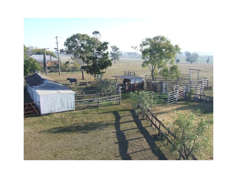 372 Felton-Clifton Road, Felton QLD 4358