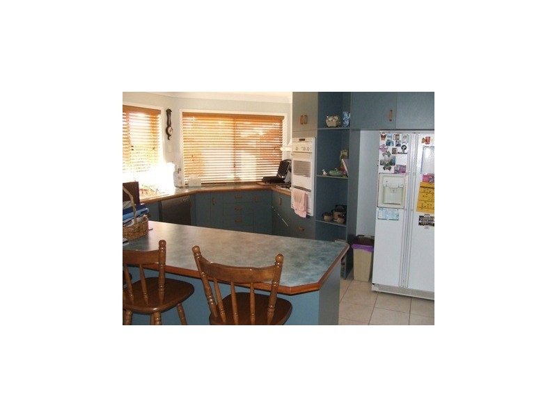 16 Janine Ct, Kearneys Spring QLD 4350
