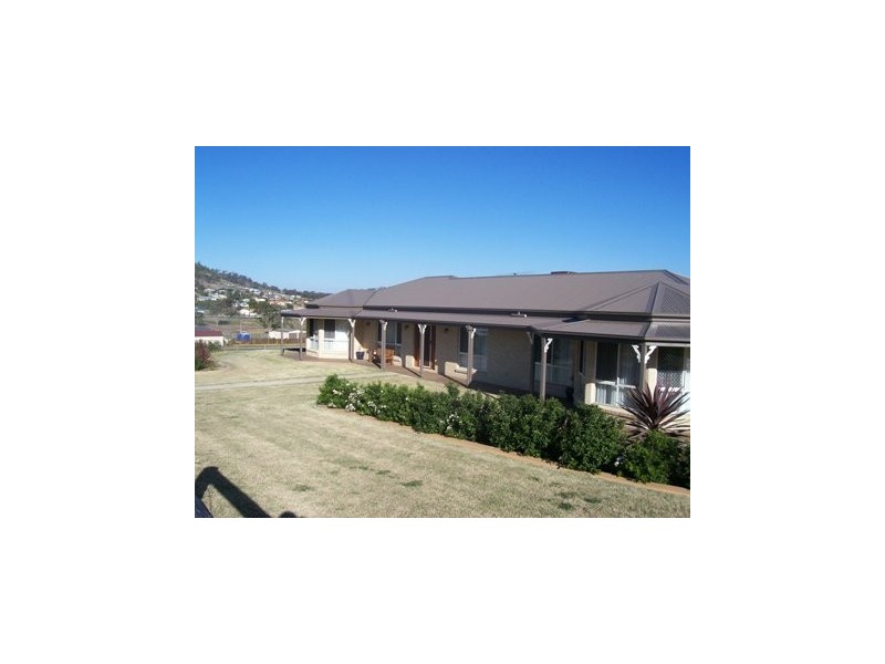 2 Freylings, Hodgson Vale QLD 4352