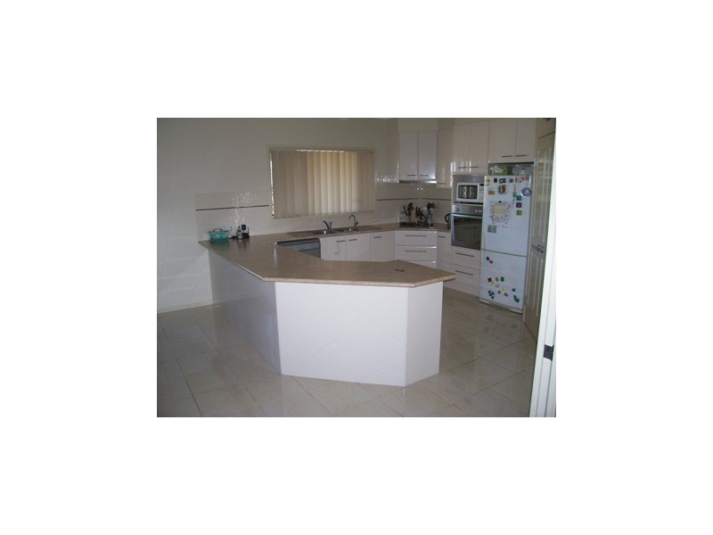 2 Freylings, Hodgson Vale QLD 4352