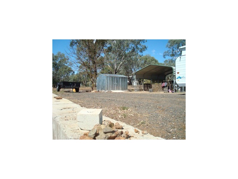 5 Adair Street, Oakey QLD 4401