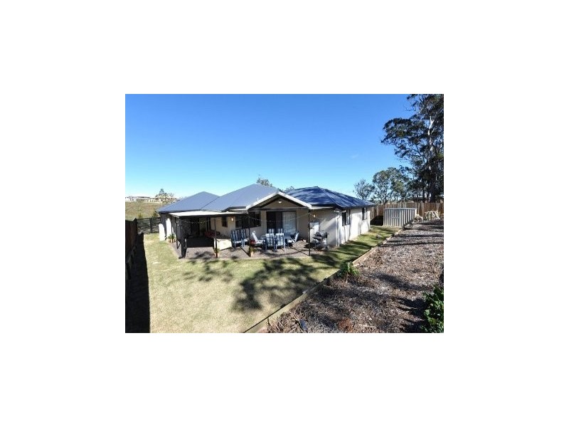 6 Hayle Court, Highfields QLD 4352