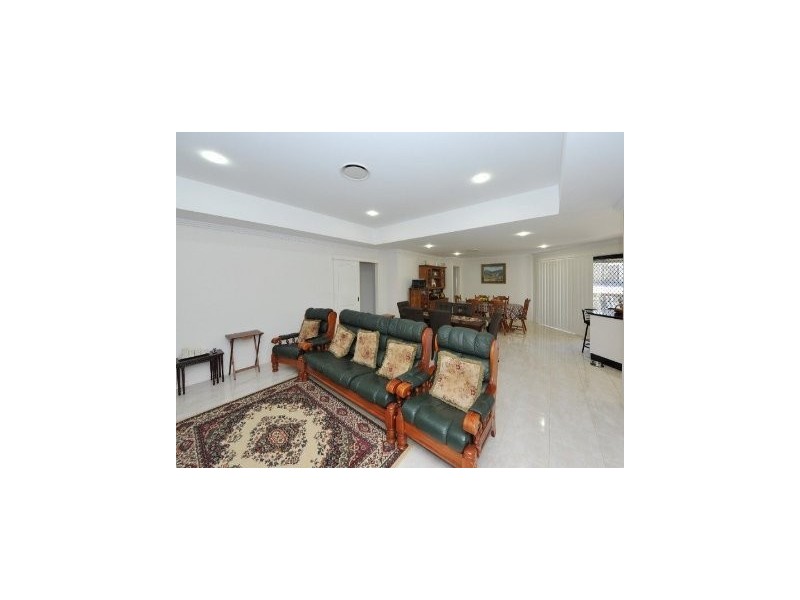 6 Hayle Court, Highfields QLD 4352