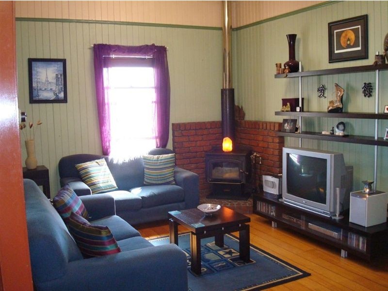 1 Clairmont Street, Newtown QLD 4350