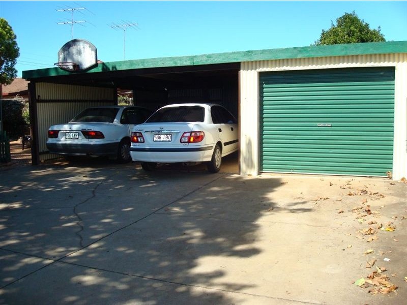 1 Clairmont Street, Newtown QLD 4350