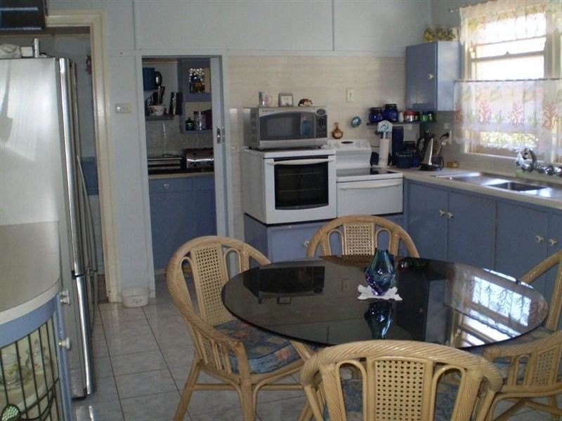 11 Phyllis Street, Harristown QLD 4350