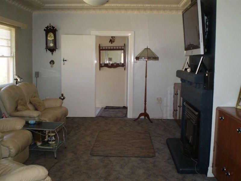 11 Phyllis Street, Harristown QLD 4350