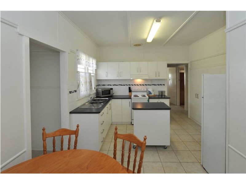 140 Long Street, South Toowoomba QLD 4350