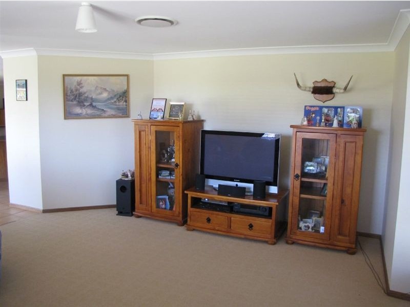 6 Langton Crescent, Oakey QLD 4401
