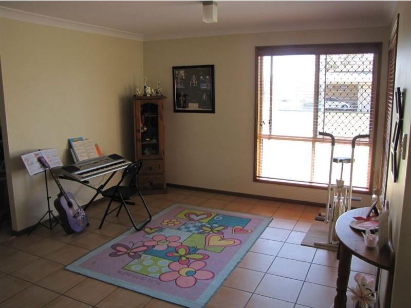 6 Langton Crescent, Oakey QLD 4401