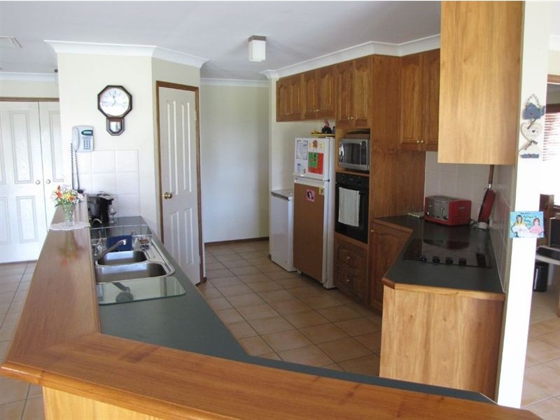 6 Langton Crescent, Oakey QLD 4401