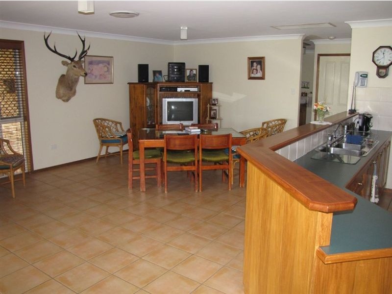 6 Langton Crescent, Oakey QLD 4401