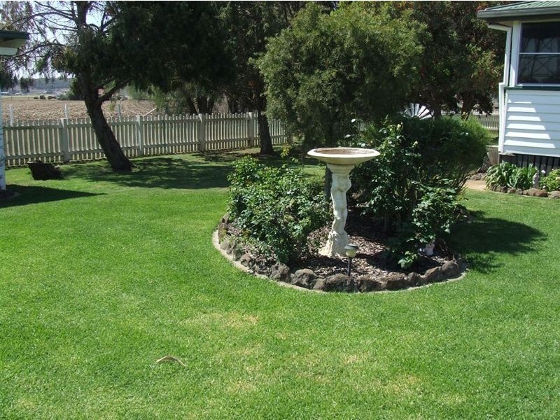 11985 Warrego Highway, Oakey QLD 4401