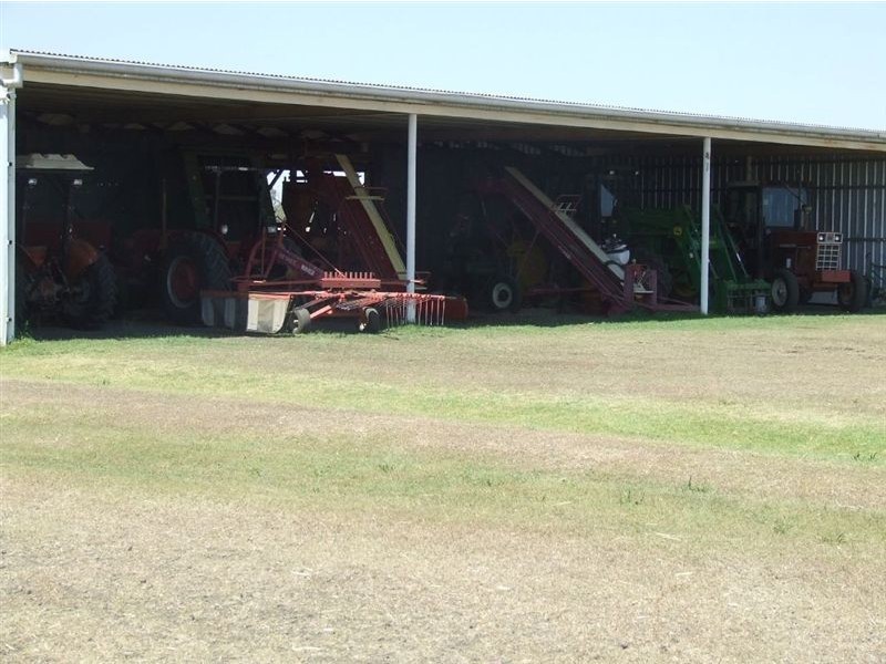 11985 Warrego Highway, Oakey QLD 4401