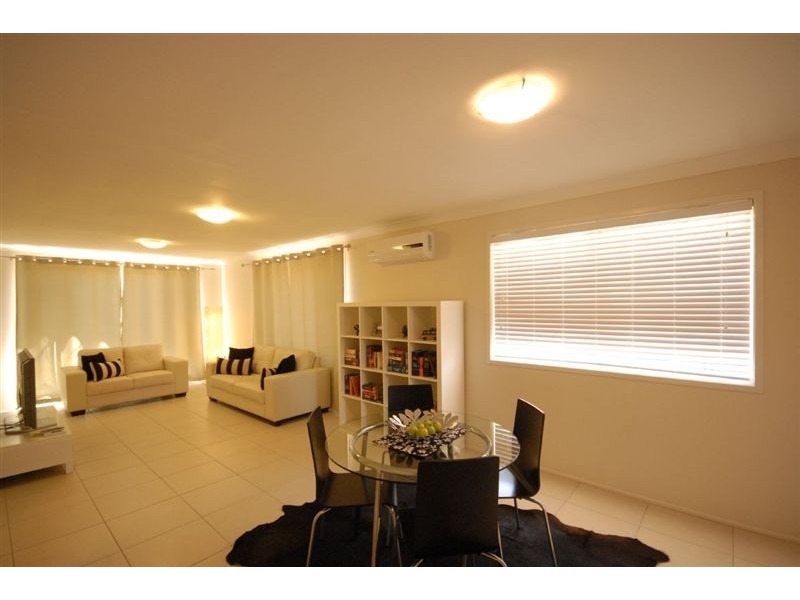 18 Chopin Street, Rockville QLD 4350