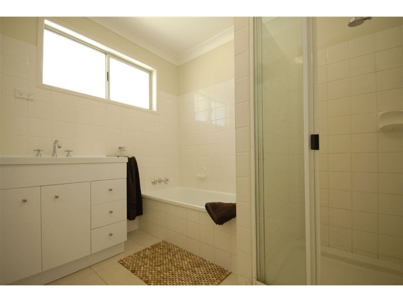 18 Chopin Street, Rockville QLD 4350