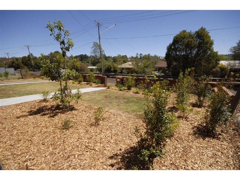 18 Chopin Street, Rockville QLD 4350