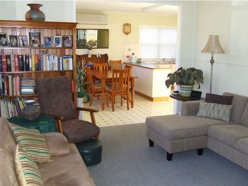 315 Tor Street, Wilsonton QLD 4350