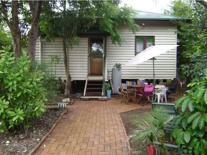 222 Long Street, South Toowoomba QLD 4350