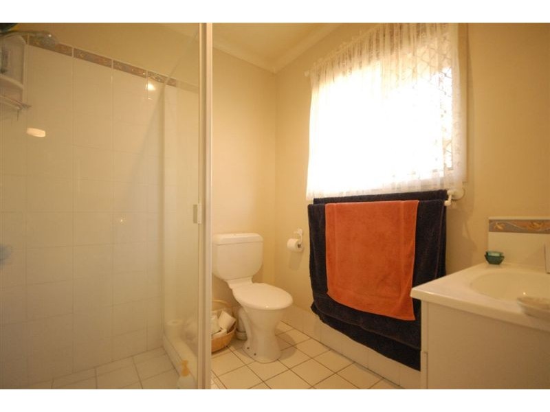 10 Fay Court, Kearneys Spring QLD 4350