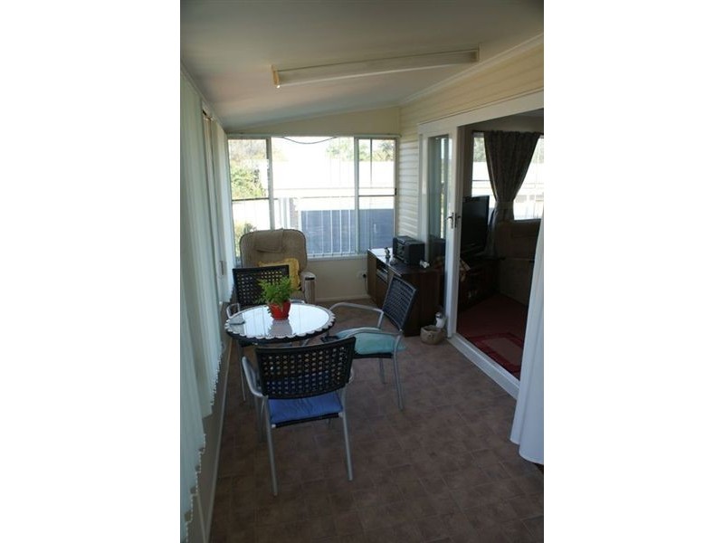 6 Hanlon Street, Newtown QLD 4350