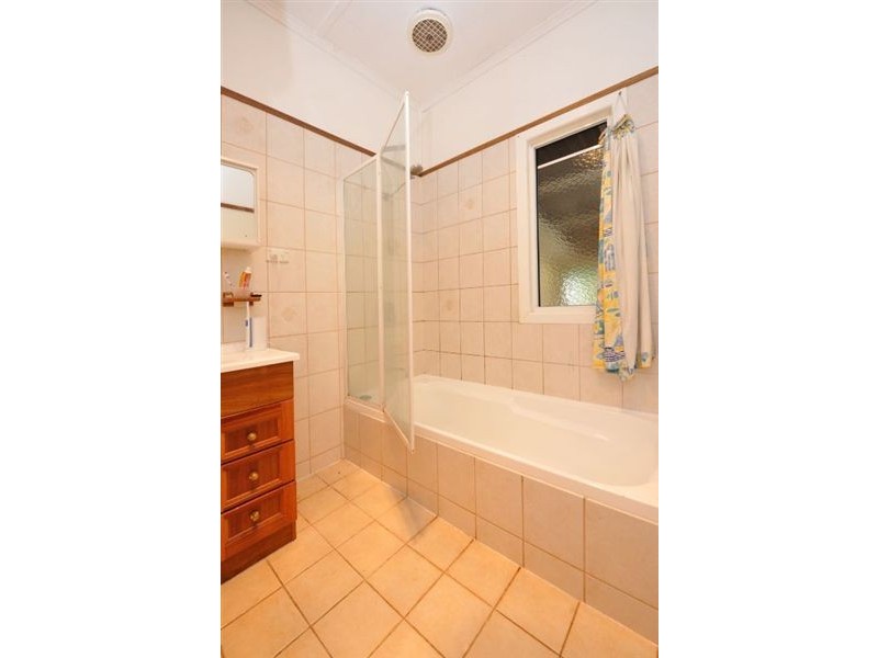 59 Glenvale Road, Newtown QLD 4350