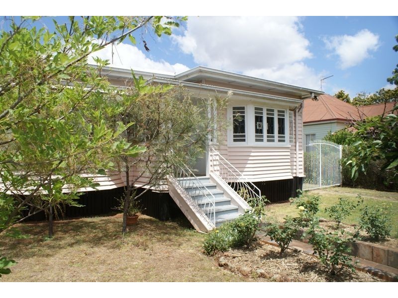 218 South Street, South Toowoomba QLD 4350