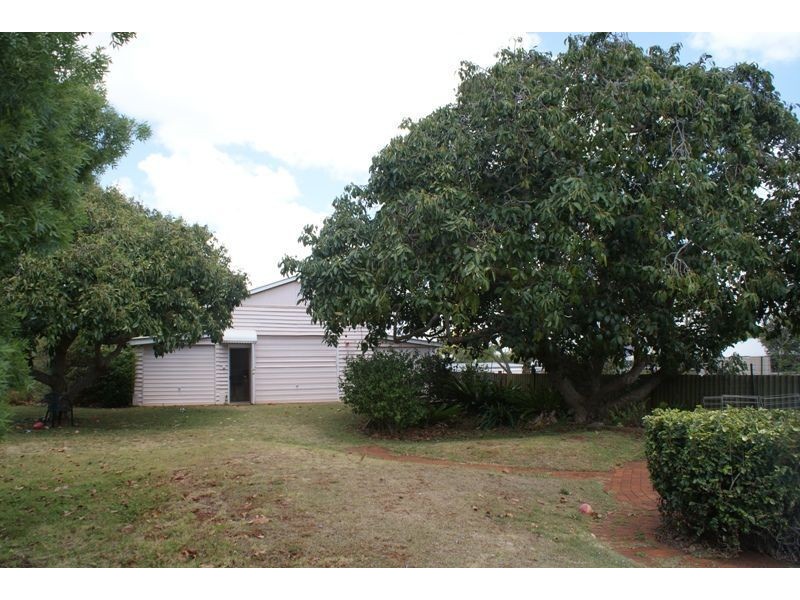 218 South Street, South Toowoomba QLD 4350