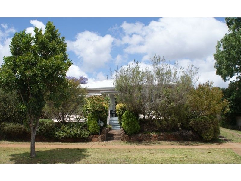 218 South Street, South Toowoomba QLD 4350