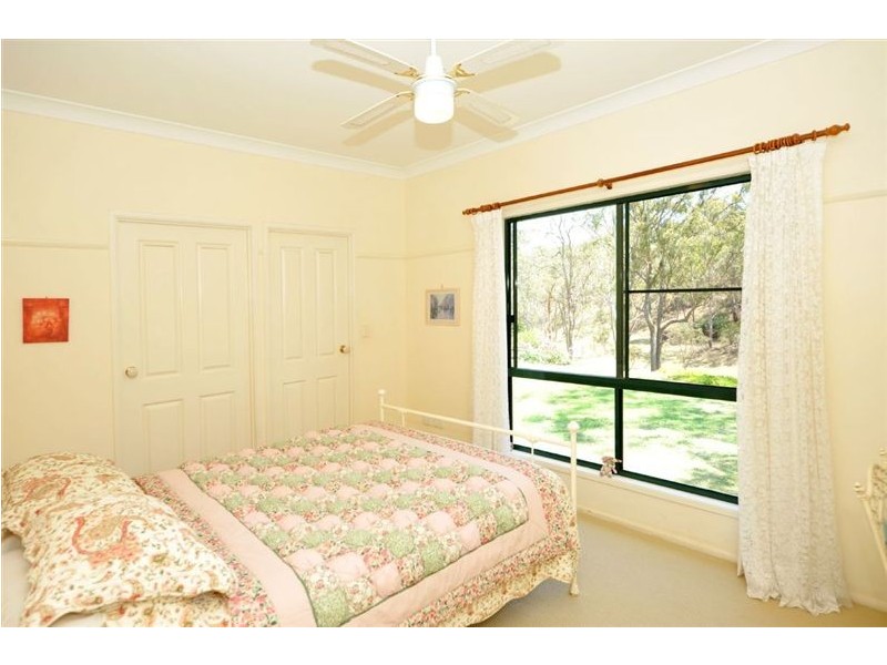 33 Box Tree Court, Mount Rascal QLD 4350