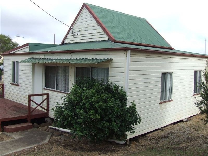 10 Hirst Street, Greenmount QLD 4359