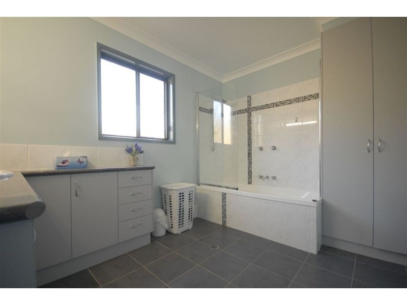 87 Colvin Street, Drayton QLD 4350