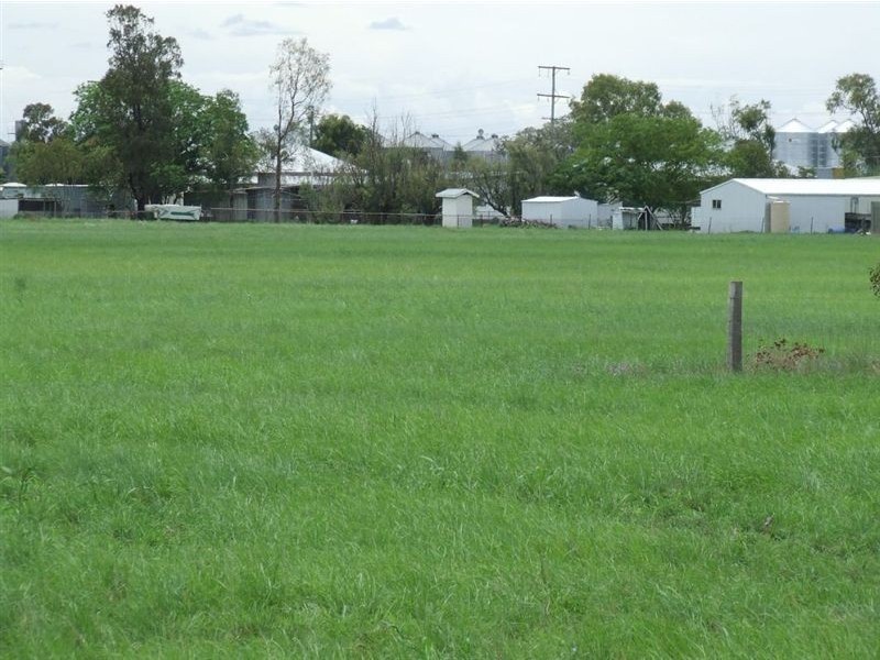 - Oakey Road, Toowoomba QLD 4350